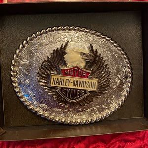 NWOT  HARLEY -DAVIDSON MOTORCYCLE VINTAGE BELT BUCKLE EAGLE DESIGN RAINTREE 1978